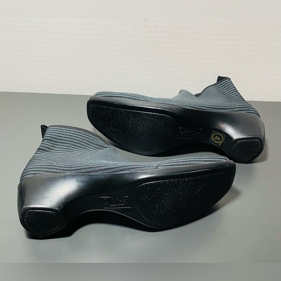 CHARLESTON SHOE CO. Lower King LK Black Ankle Boot Sz-7 - Picture 4 of 4